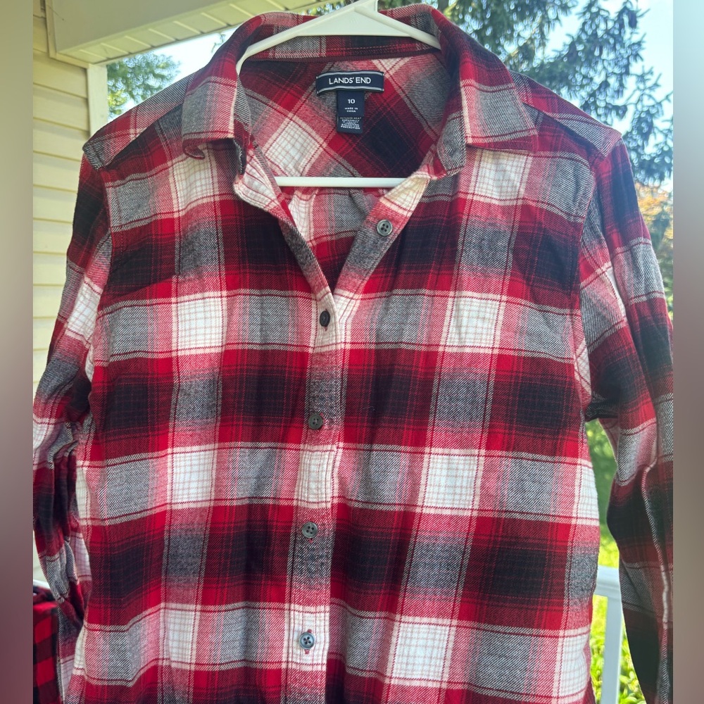Lands’ End M 10 flannel red black white